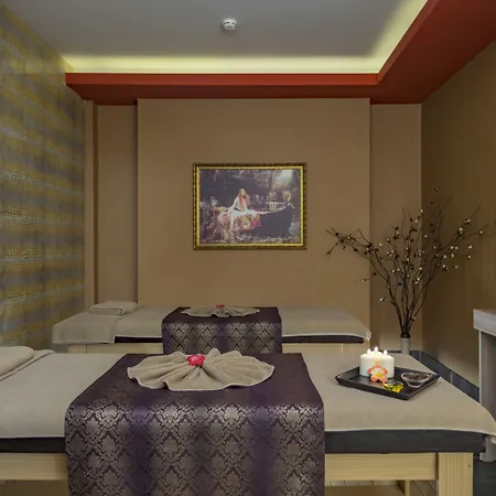 Semesteranläggning (resort) Royal Alhambra Palace Side