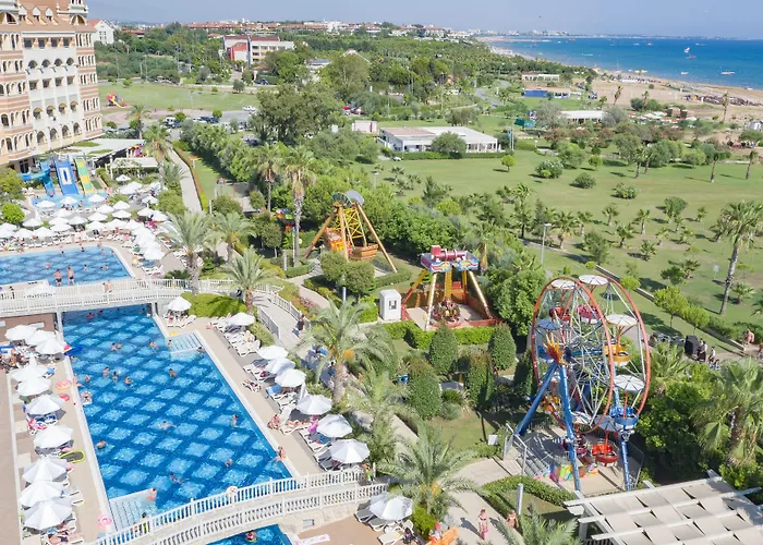 Royal Alhambra Palace 5* Side