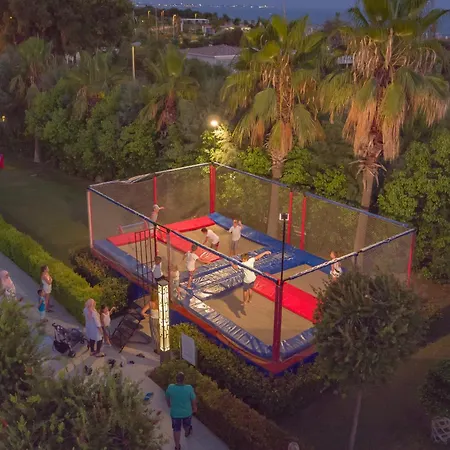 منتجع رويال الحمرا بالاس