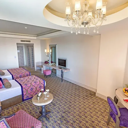 منتجع رويال الحمرا بالاس سيدي