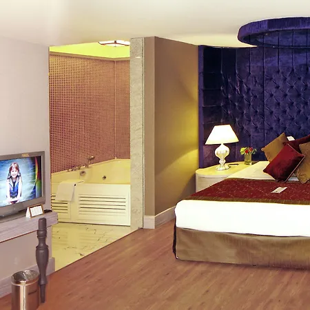 Resort Royal Alhambra Palace Side