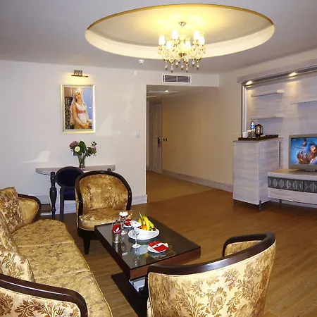 Royal Alhambra Palace 5*