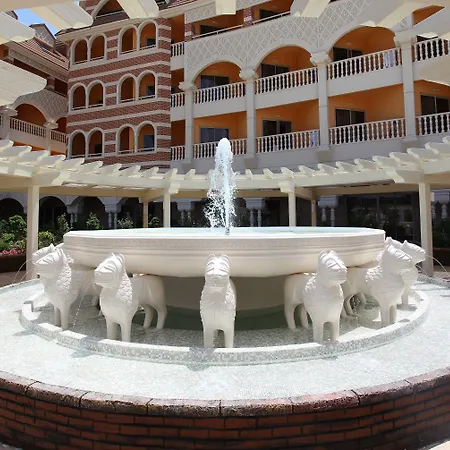 رويال الحمرا بالاس منتجع