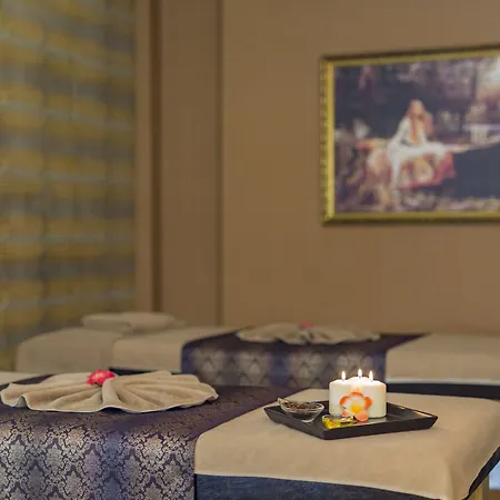 منتجع رويال الحمرا بالاس 5*