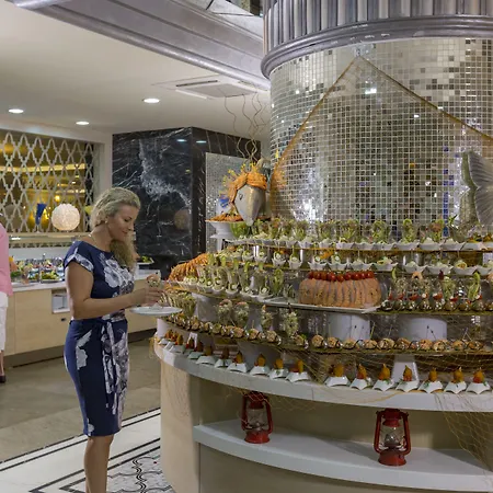 منتجع رويال الحمرا بالاس 5*