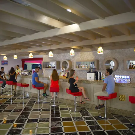 رويال الحمرا بالاس منتجع سيدي