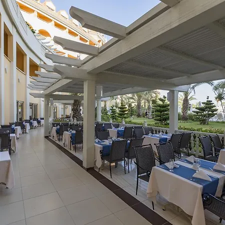 رويال الحمرا بالاس