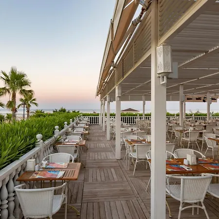 Royal Alhambra Palace Курортный комплекс 5*