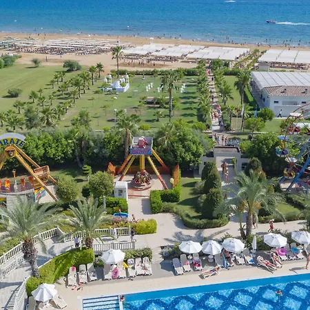 Курортный комплекс Royal Alhambra Palace 5*