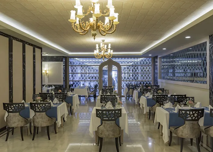 로얄 알람브라 팰리스 시데