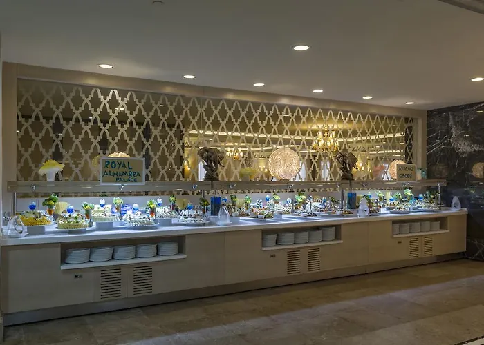 Royal Alhambra Palace シダ