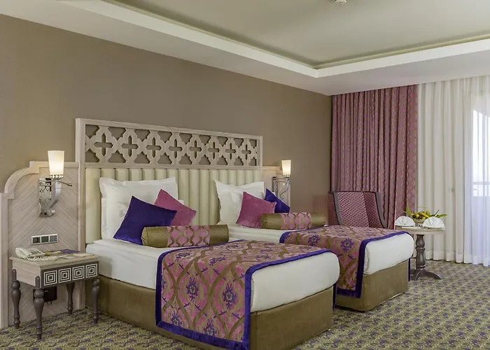 Royal Alhambra Palace 5* シダ