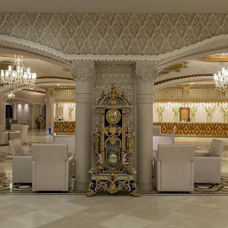 Курортный комплекс Royal Alhambra Palace 5*