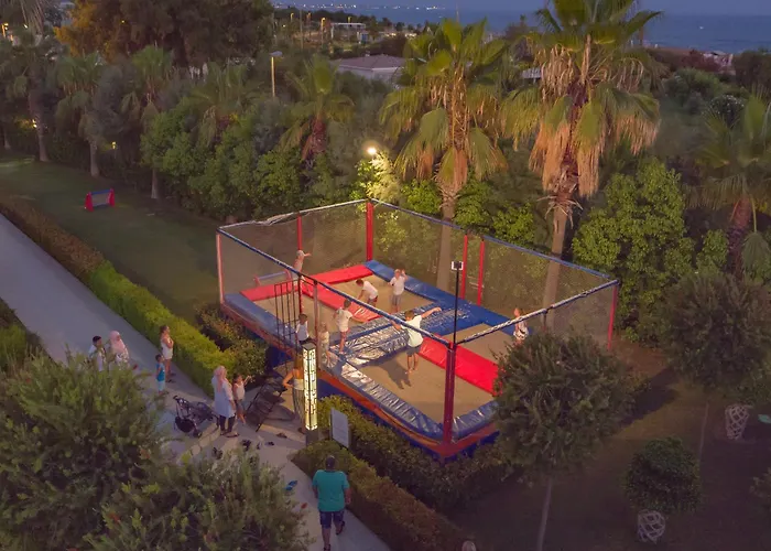 Semesteranläggning (resort) Royal Alhambra Palace