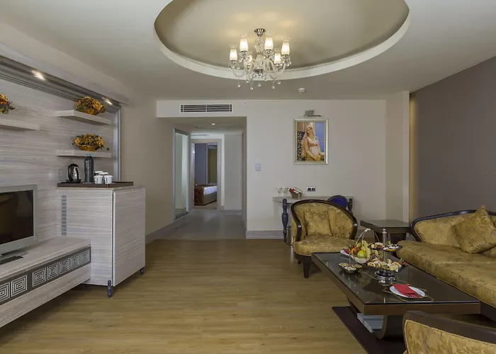 Royal Alhambra Palace 5*