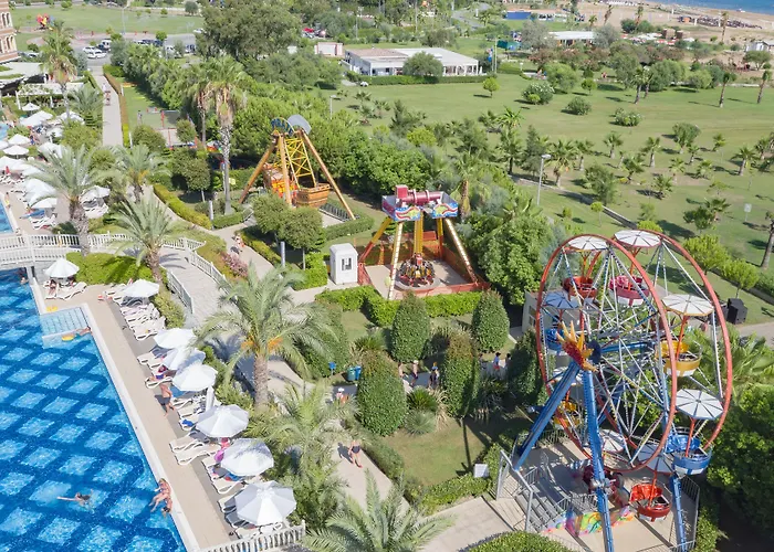 Semesteranläggning (resort) Royal Alhambra Palace 5*