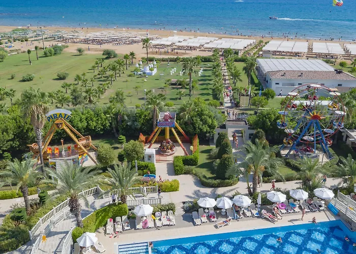 Semesteranläggning (resort) Royal Alhambra Palace 5*