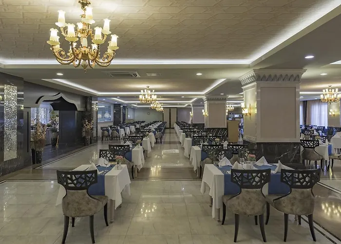 Semesteranläggning (resort) Royal Alhambra Palace Side